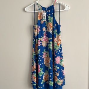 NWT Beautiful flowery dress 👗 size XS